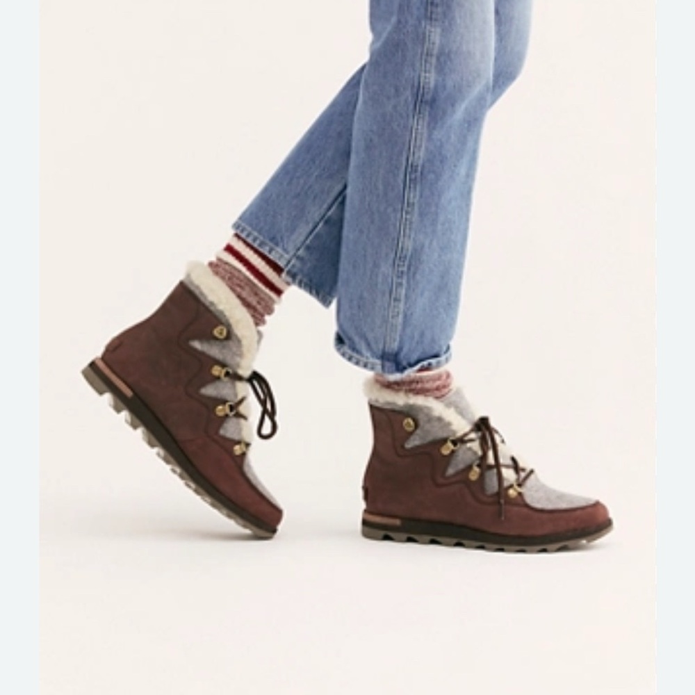 Sorel Sneakchic  Alpine Winter Shoe 6.5